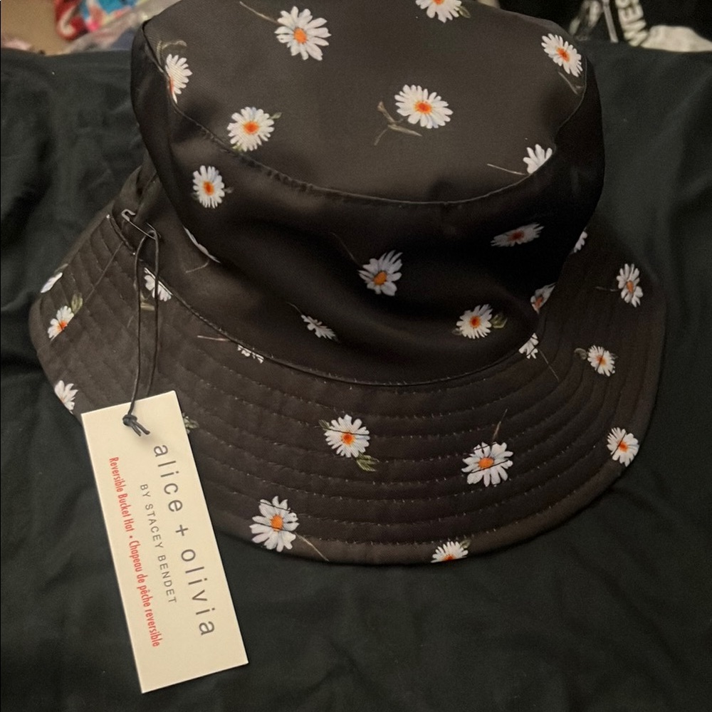 Alice + Olivia Black Daisy Print Hat